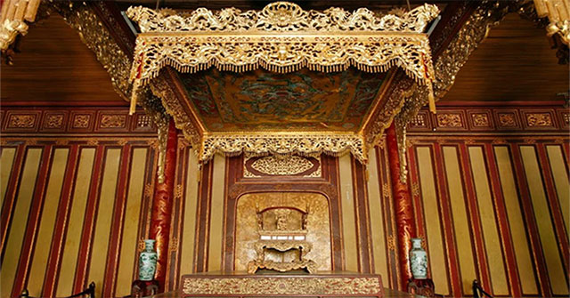Giải mã bí mật ngai vàng của nhà vua triều Nguyễn