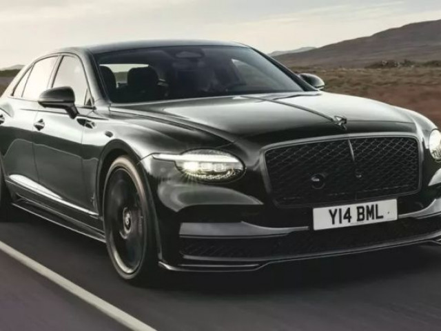 Bentley Flying Spur 2026 bỏ đèn pha biểu tượng 60 năm, thêm bản S mạnh gần 700 mã lực