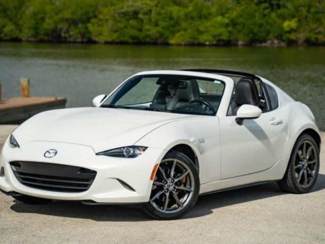 Mazda MX-5 RF bất ngờ được nhận cọc tại Việt Nam: Bản mui cứng đóng mở điện, giá dự kiến 1,5 tỷ đồng