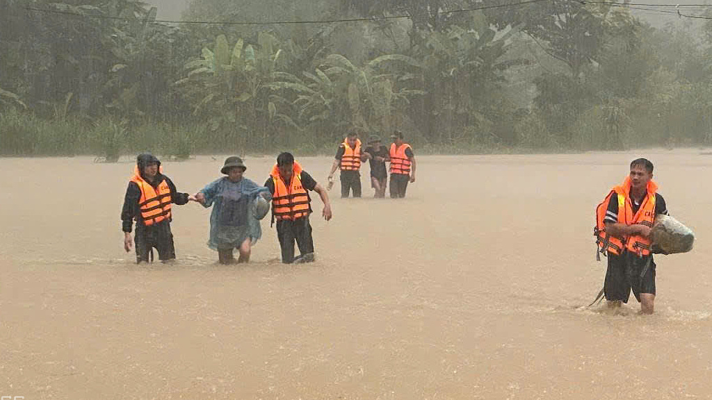Mưa lũ bủa vây nhiều xã bản miền núi phía Bắc