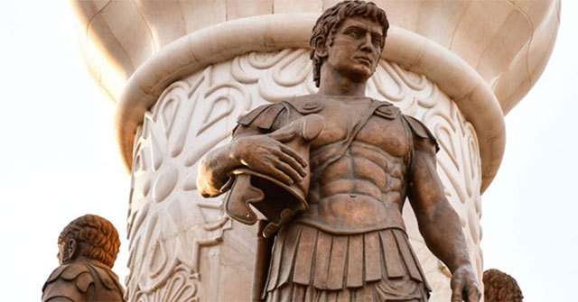 Vì sao Alexander Đại đế cả đời không xâm chiếm thành Rome?