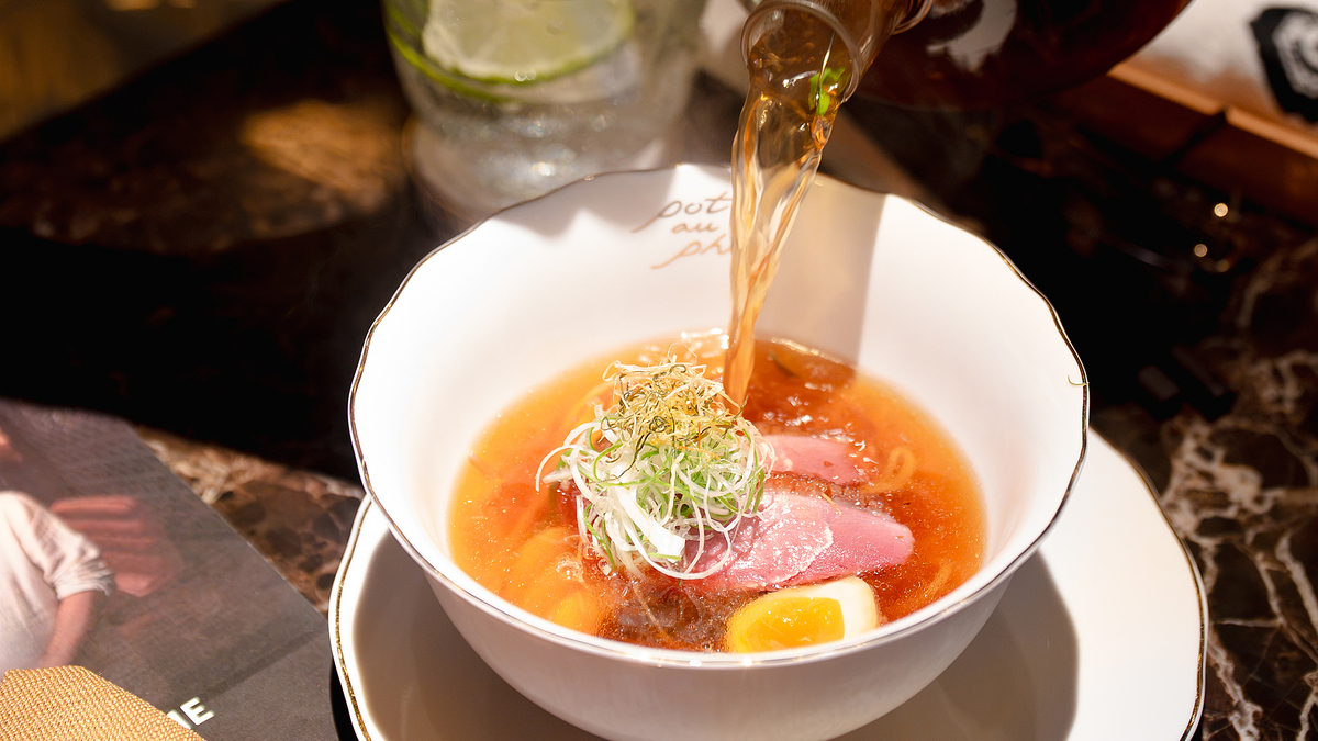 Omakase phở gần 3 triệu đồng ở TP HCM