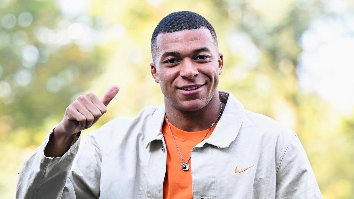 Gu mặc đậm chất Pháp của Mbappé