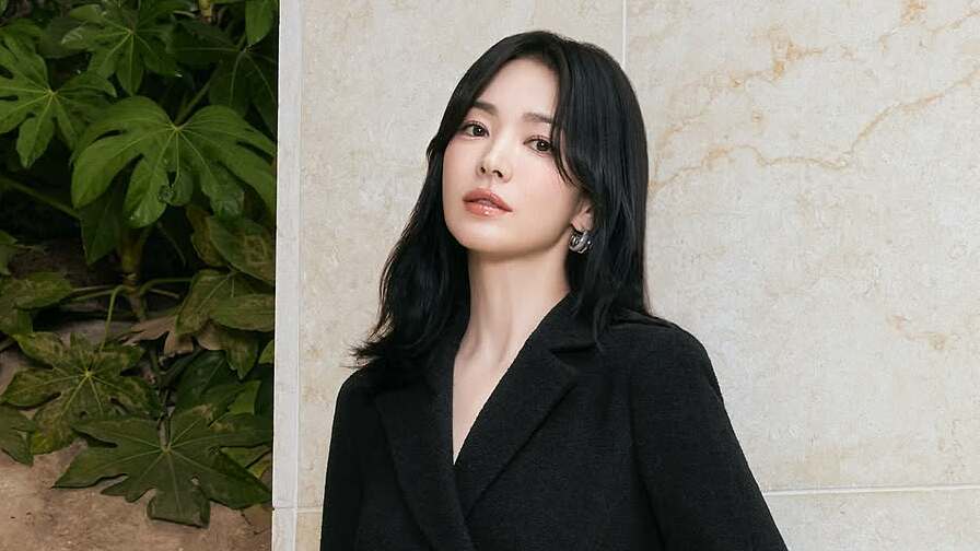 Song Hye Kyo được khen 'nhan sắc vượt thời gian'