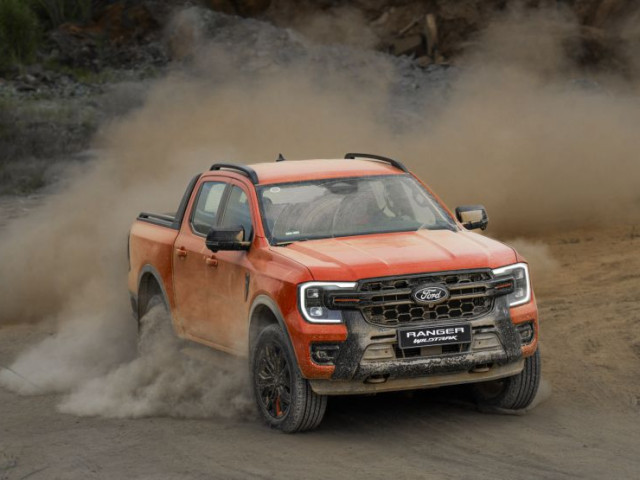 Ford Ranger được nâng cấp thêm loạt trang bị, nâng bảo hành và chuẩn hóa hộp số 10 cấp: Giá từ 707 triệu đồng