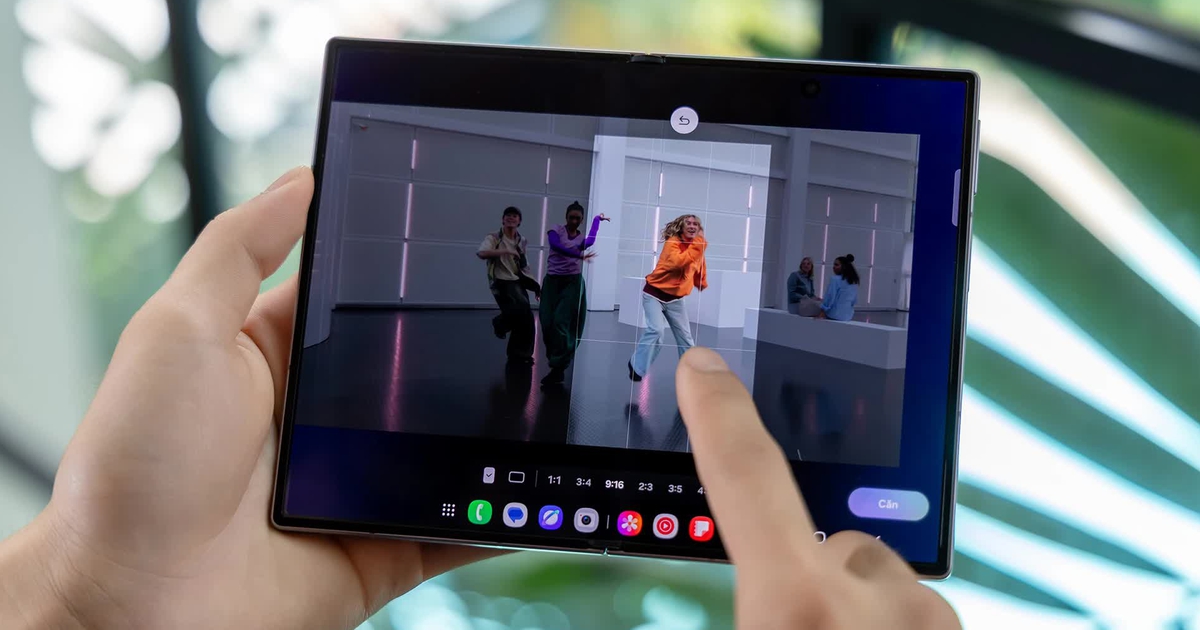 Samsung có thể ra mắt smartphone gập rộng hơn cả Galaxy Z Fold8