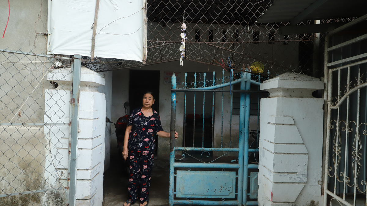 Người dân trong lăng vua triều Nguyễn mòn mỏi chờ giải tỏa