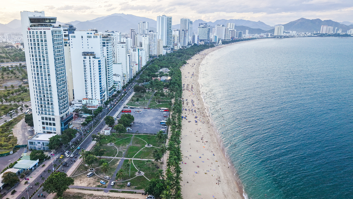 Diện mạo trục ven biển Nha Trang sau chỉnh trang