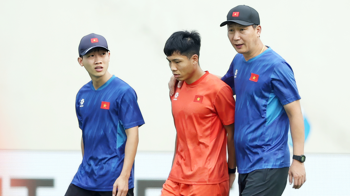 Việt Nam nguy cơ mất hậu vệ trụ cột ở lượt về bán kết ASEAN Cup