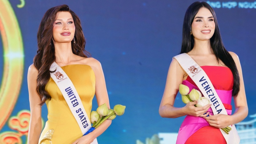 111 người đẹp Miss World khoe sắc trên thảm xanh