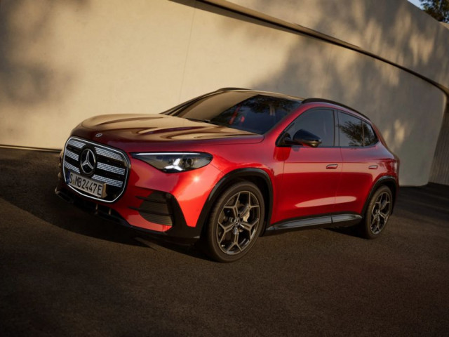 Mercedes-Benz GLA ra mắt với diện mạo mới: Có cả bản EV và HEV, sạc nhanh lên đến 320 kW