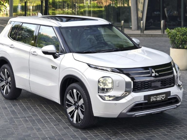 Mitsubishi Outlander PHEV 2026 mở bán tại Đông Nam Á: Chạy thuần điện tới hơn 100 km, giá 1,2 tỷ VNĐ