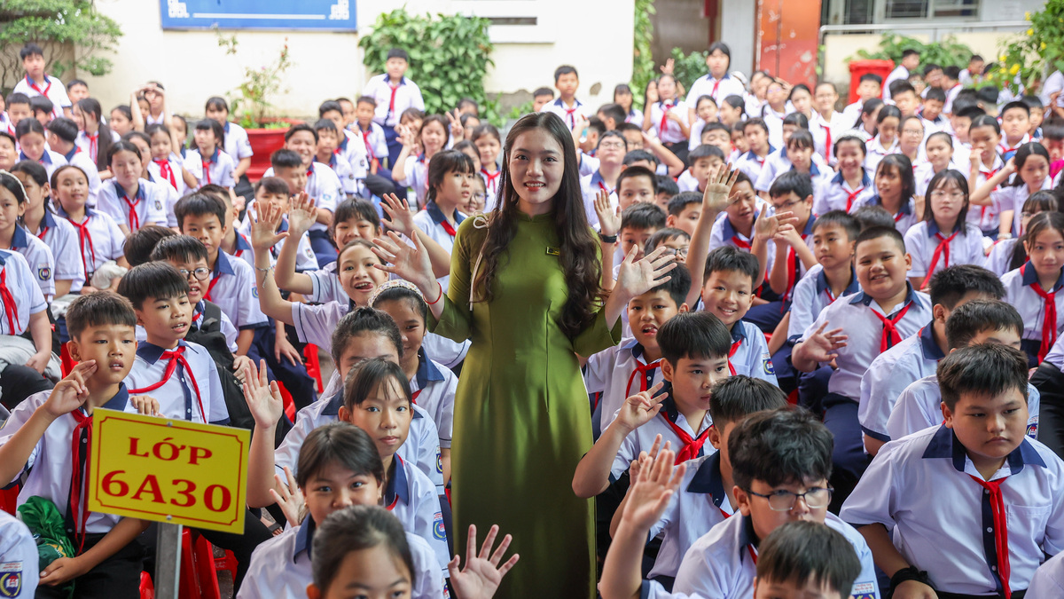 Ngày khai giảng ở ngôi trường 'quá tải' nhất cả nước