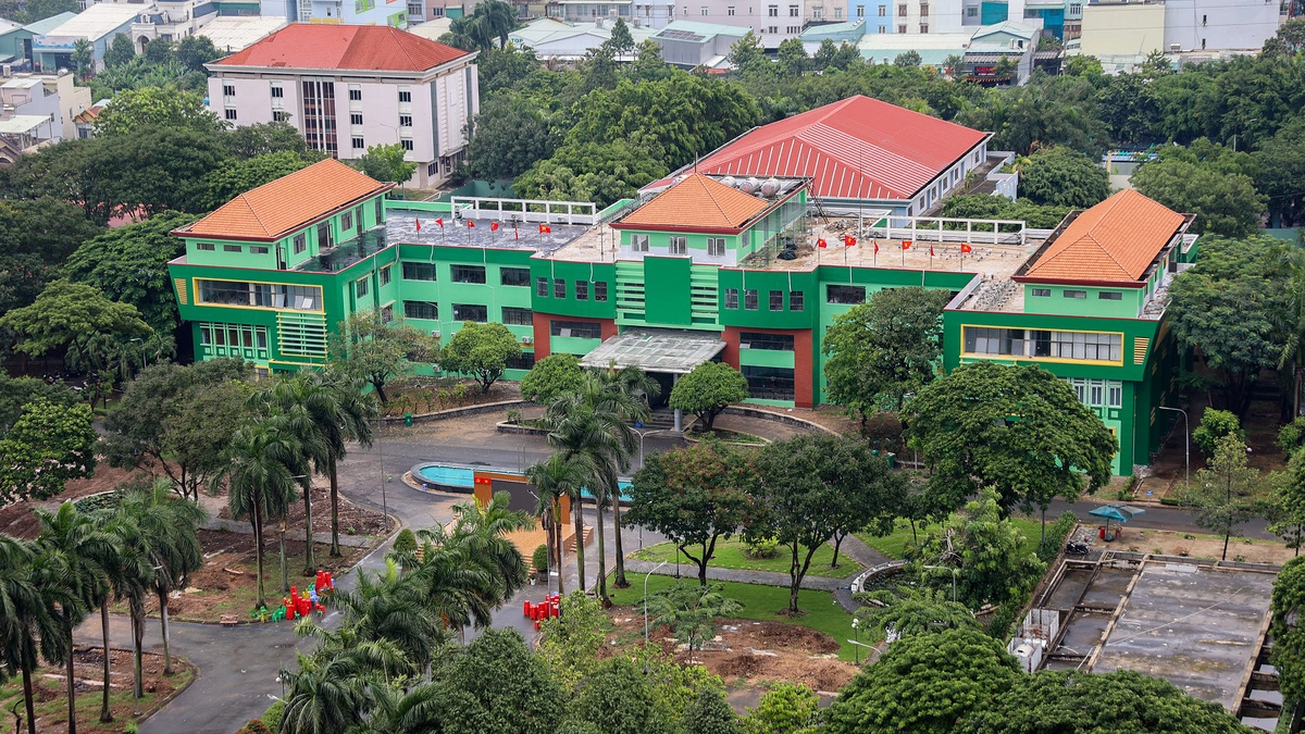 Trụ sở cũ 'lột xác' thành trường ba cấp học ở TP HCM