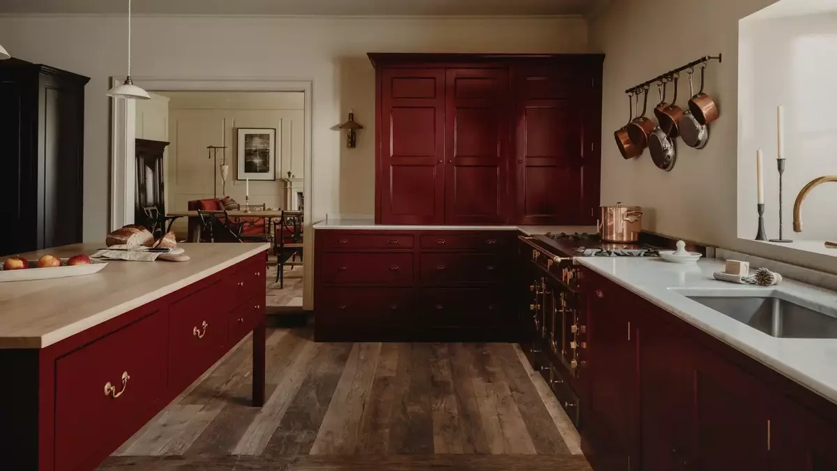 Cách phối nội thất hài hòa với tông đỏ burgundy