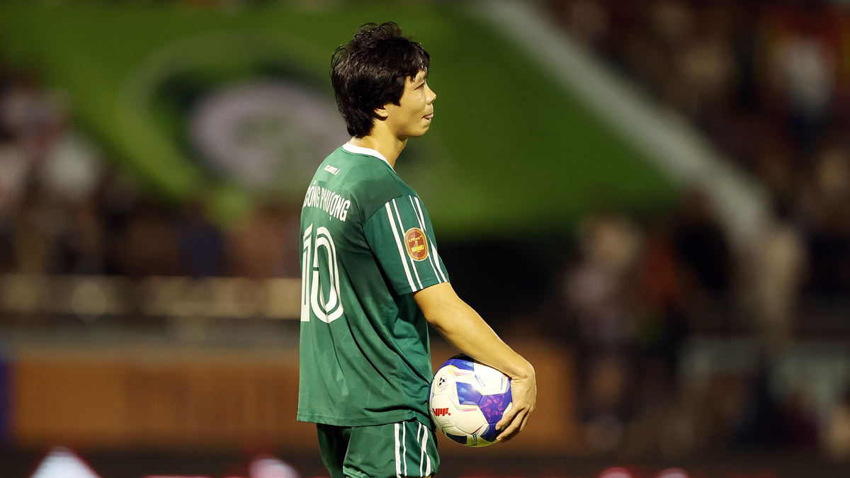 Nỗi buồn Công Phượng khi tái xuất V-League sau 1.400 ngày