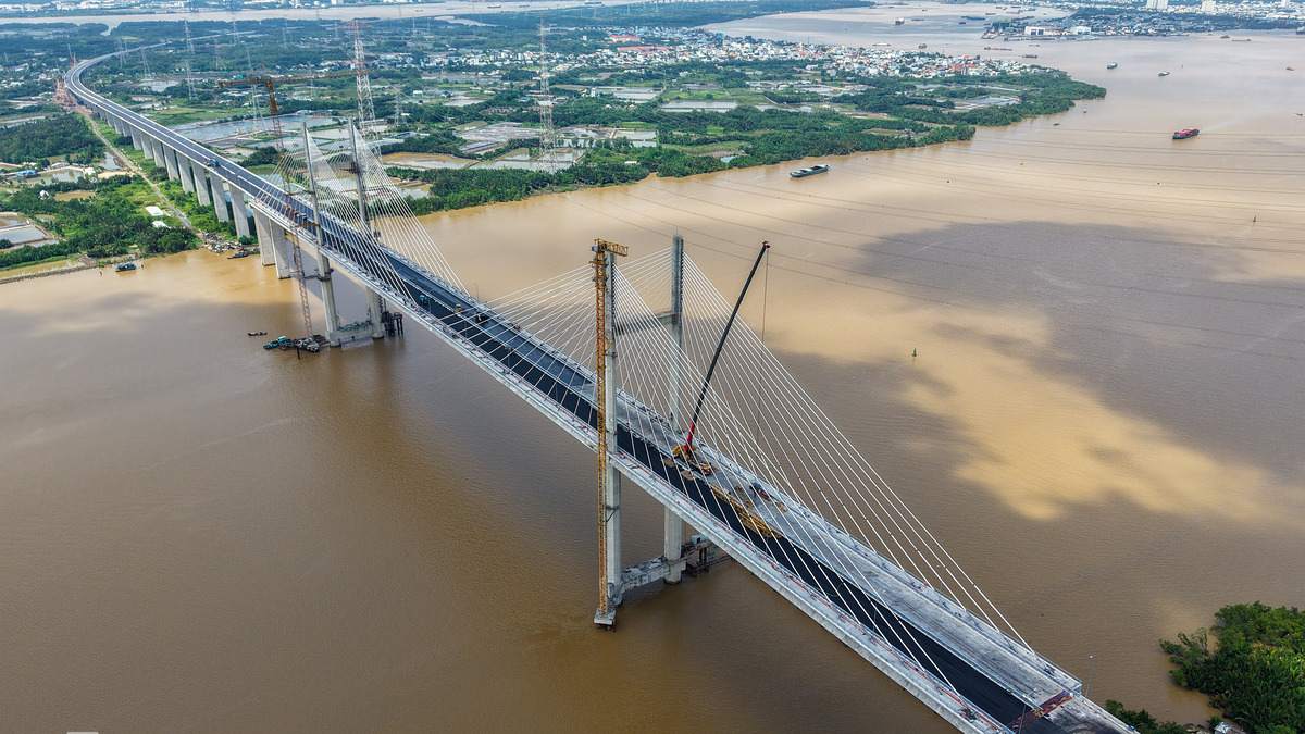 Diện mạo cầu giúp cao tốc nối miền Tây với sân bay Long Thành thông toàn tuyến