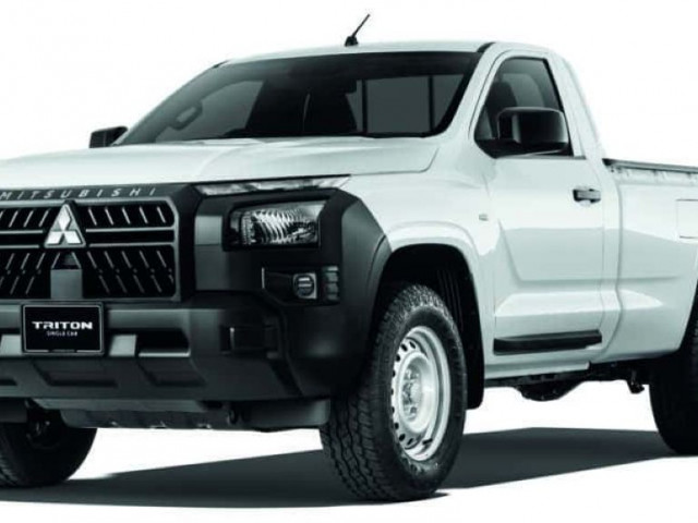 Mitsubishi Triton Single Cab AT ra mắt với số tự động 6 cấp, khóa vi sai và cảm biến lùi