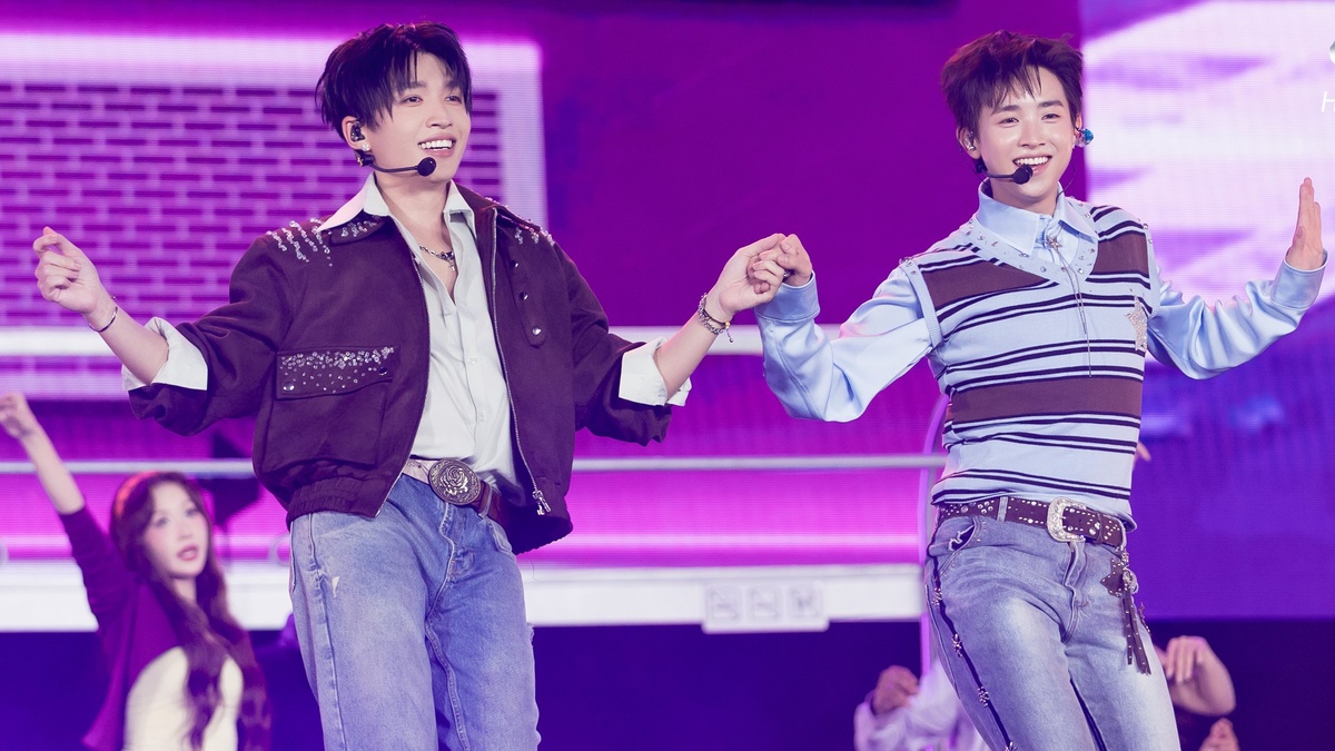 Sao 'Tinh hà say hi' diễn loạt hit khuấy động fan