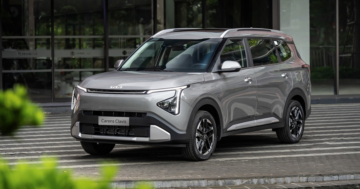 KIA Carens Clavis có giá từ 639 triệu đồng, bản cao có ADAS
