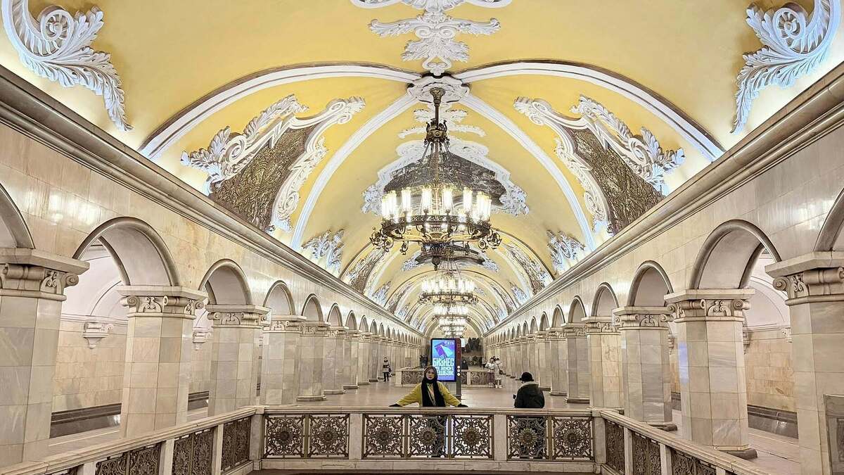 Khách Việt trải ga tàu điện ngầm như cung điện ở Nga với 250.000 đồng
