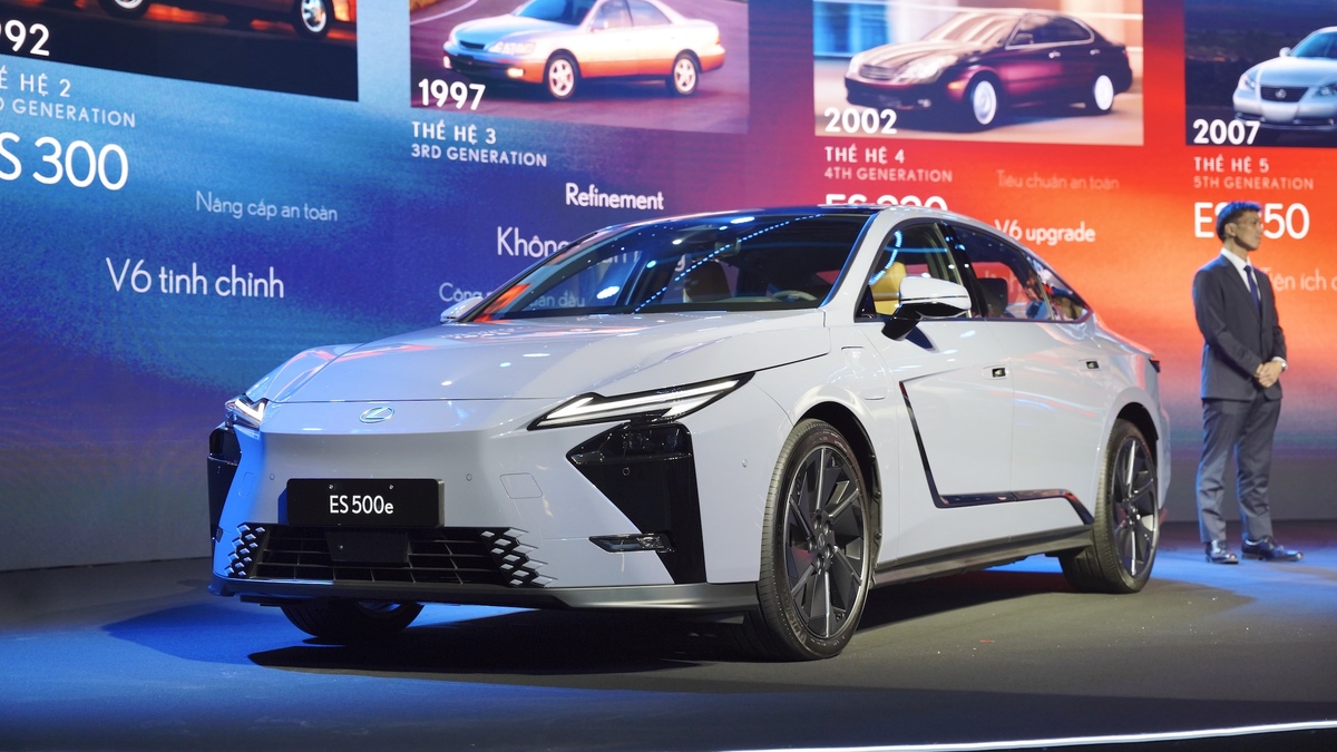 Lexus ES 2026: Chỉ hybrid và thuần điện, giá từ 2,34 tỷ đồng