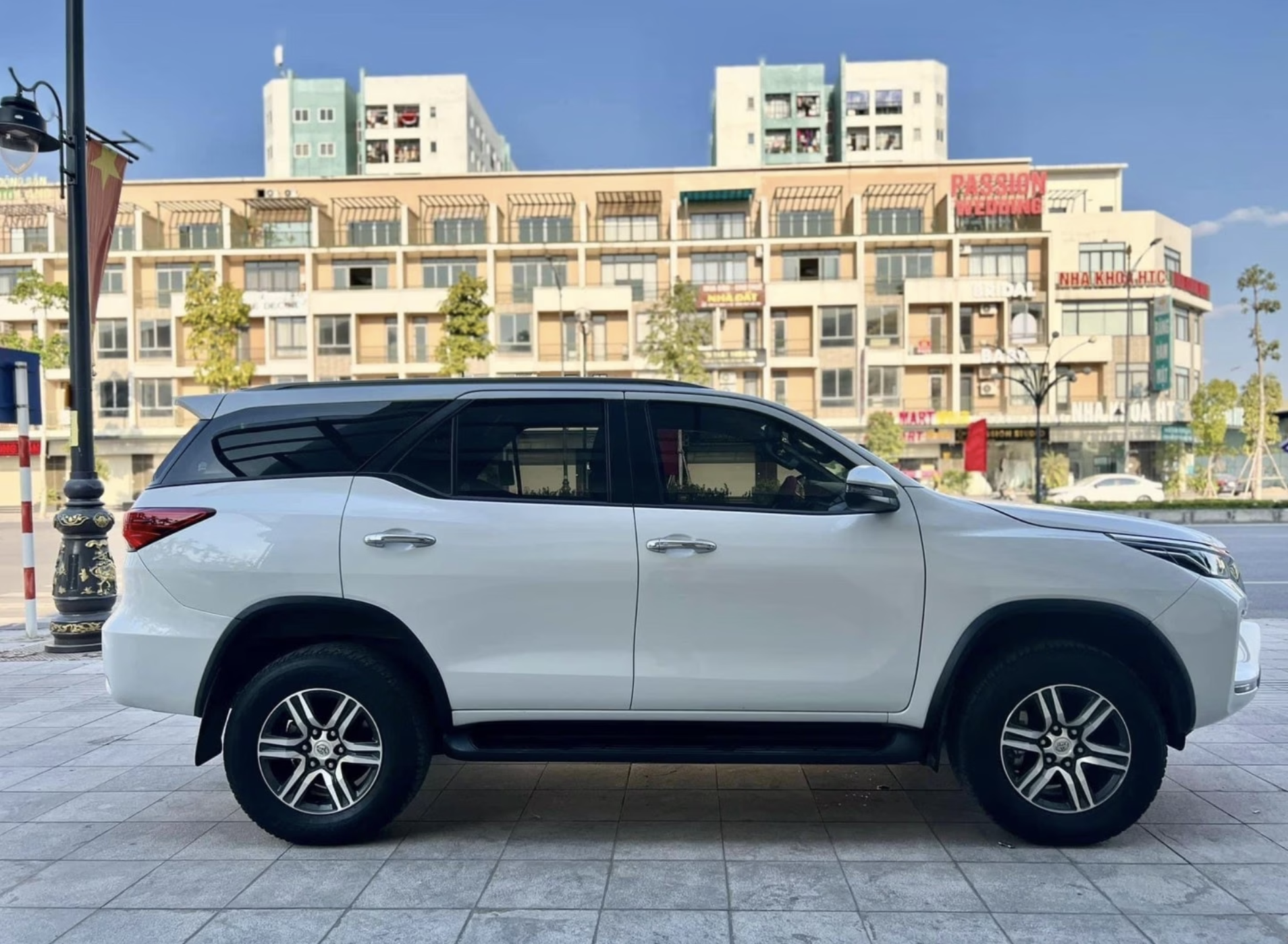 thuê xe tự lái Nhân Cơ