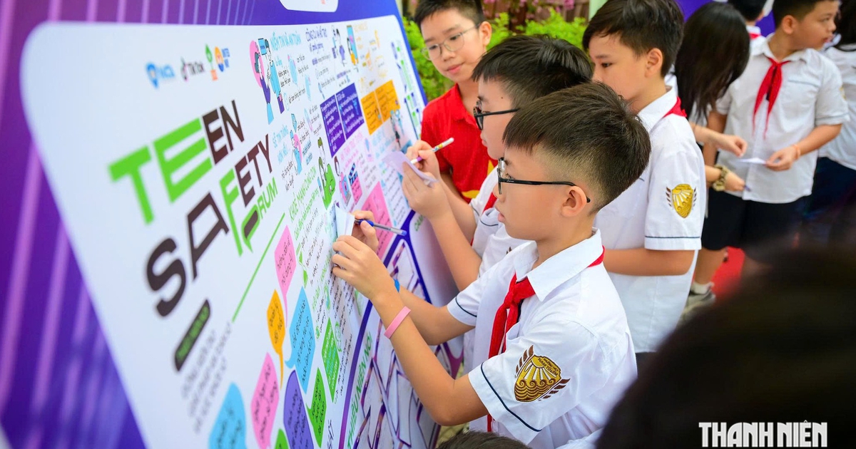 Cần trang bị 'kháng thể số' thay vì ngăn cấm không gian mạng