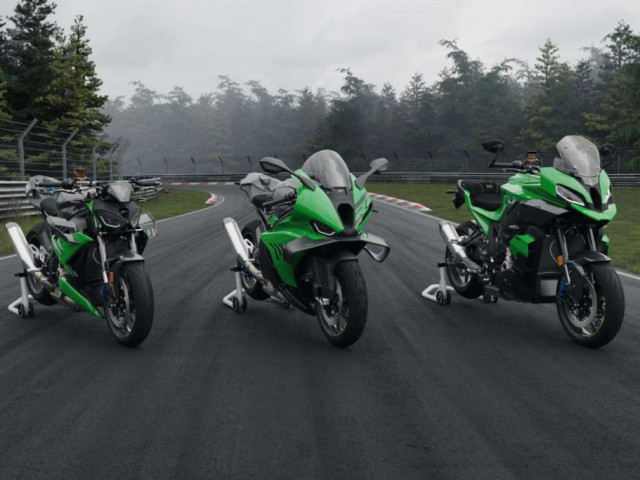BMW Motorrad tung bộ ba siêu xe M 1000 bản giới hạn kỷ niệm 100 năm đường đua Nürburgring